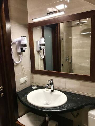 Фото номера Стандартный одноместный номер Отель Hotel Restaurant Украиночка г. Кривой Рог 3